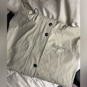 Scandinavian Explorer White Rain Jacket